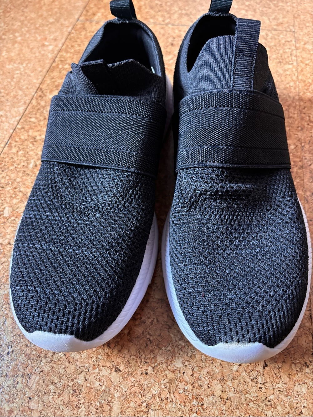 Men's 8.5 Slip-On Knit Athletic Sneakers - Black
